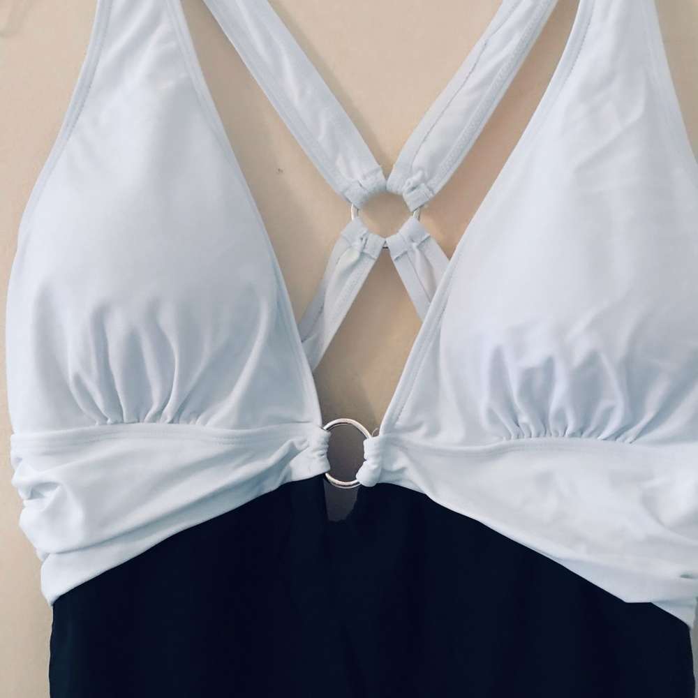 New women’s swimsuit Size XL - Picture 2 of 7